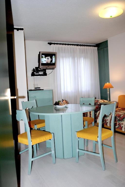 Residence Antares Madonna Pokój zdjęcie