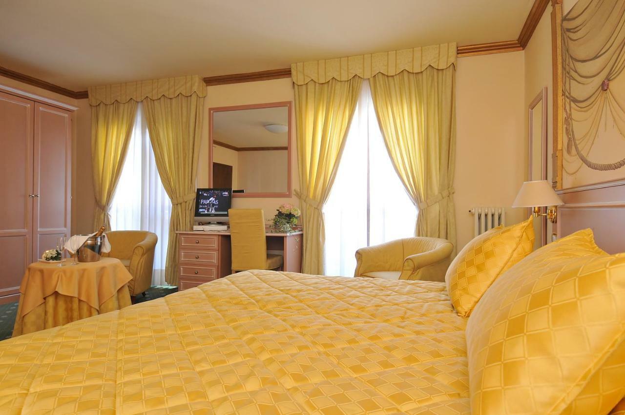 Residence Antares Madonna Zewnętrze zdjęcie